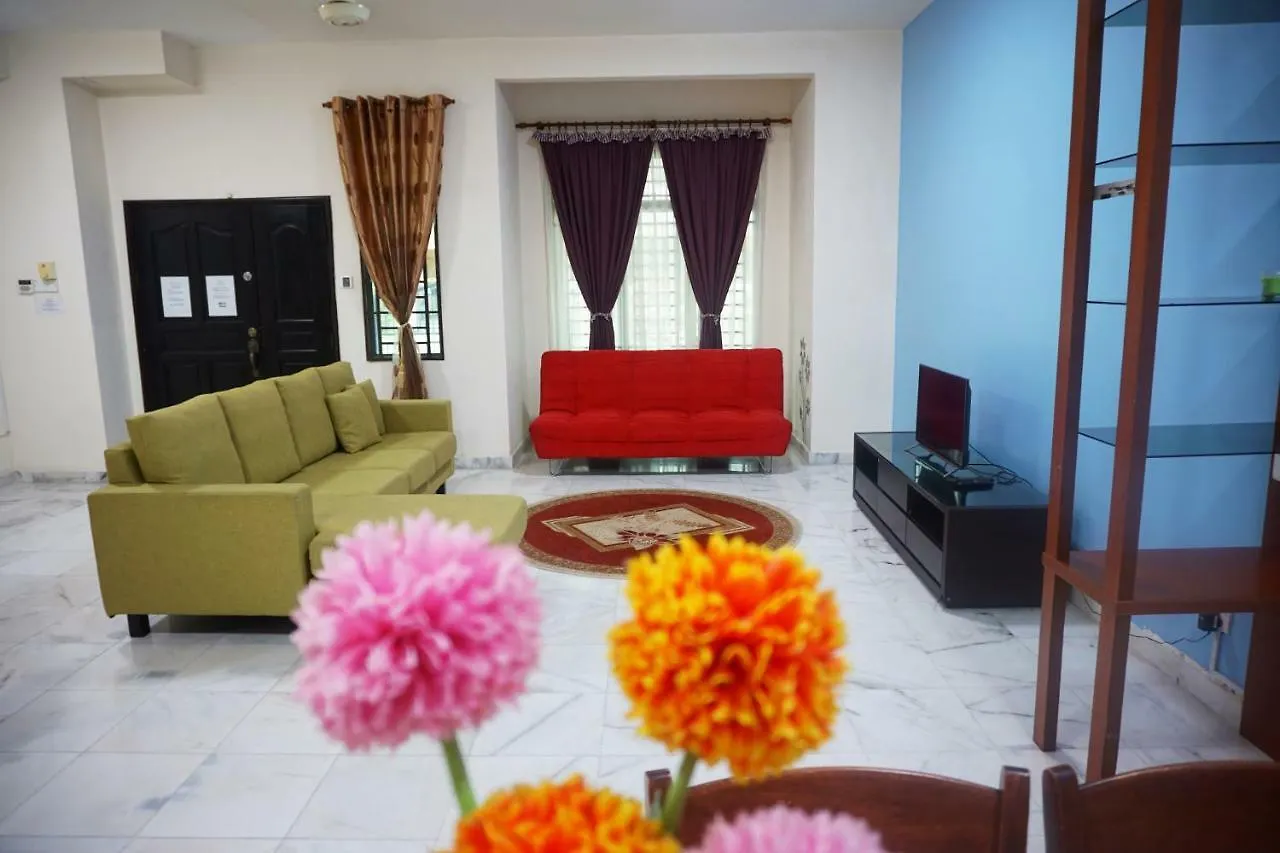 Warisan Indah Homestay Klia 2 Kota Warisan