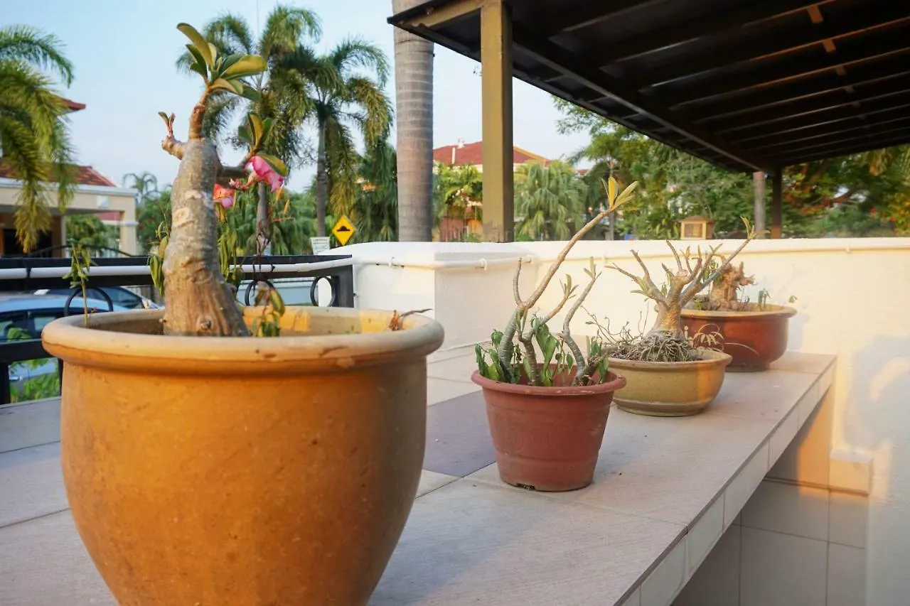 Warisan Indah Homestay Klia 2 Kota Warisan